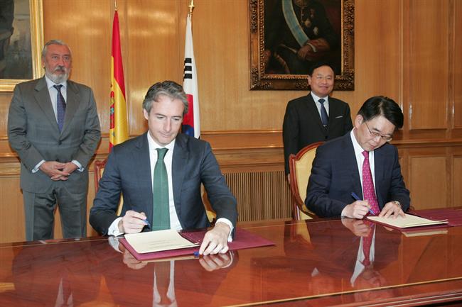 España y Corea firman un memorando de entendimiento en infraestructuras | MINISTERIO DE FOMENTO ep espanacorea firmanmemorandoentendimientoinfraestructuras