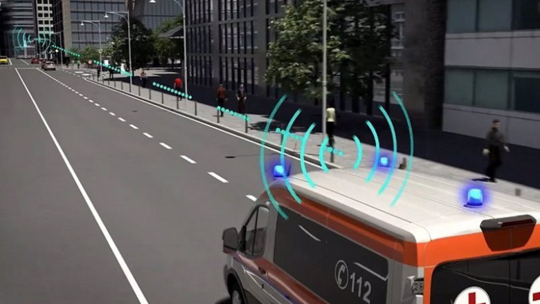 Ford prueba una tecnología de semáforos conectados que facilita el paso a los vehículos de emergencia | FORD ep ford prueba una tecnologia de semaforos conectados que facilita el paso a los vehiculos de