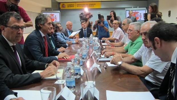 ep imagenla reunionministrolos miembrosla plataforma