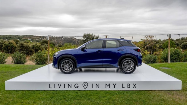 ep lexus vende mas de 5500 unidades del lbx desde que salio al mercado hace dos anos