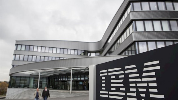 ep logo de ibm en unas oficinas de la empresa