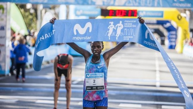 ep naomi jebet movistar medio maraton madrid