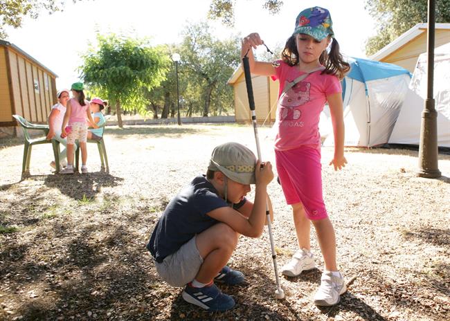 Niños en uno de los campamentos de ONCE | ONCE ep ninosunolos campamentosonce