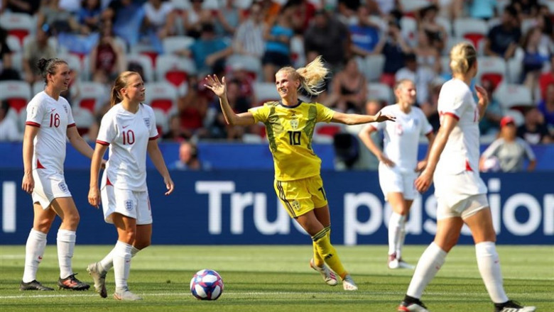 Sofia Jakobsson celebra su gol en el Suecia-Inglaterra del Mundial de Francia | Richard Sellers/PA Wire/dpa ep sofia jakobsson celebragolsuecia-inglaterramundialfrancia