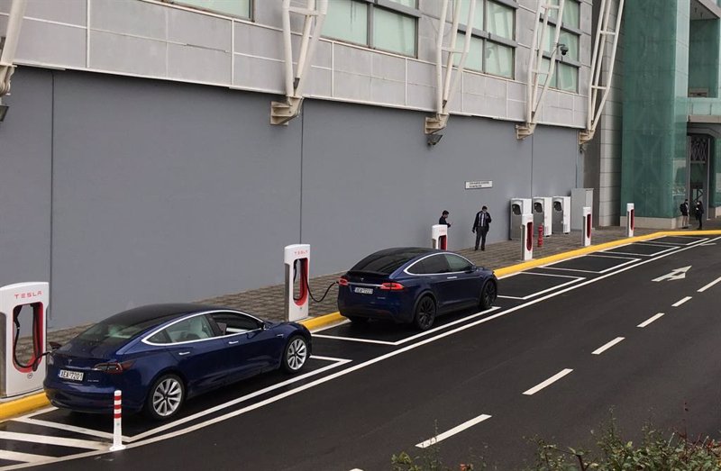 De Tesla a NIO: siete títulos de coches eléctricos que están a punto de rebotar