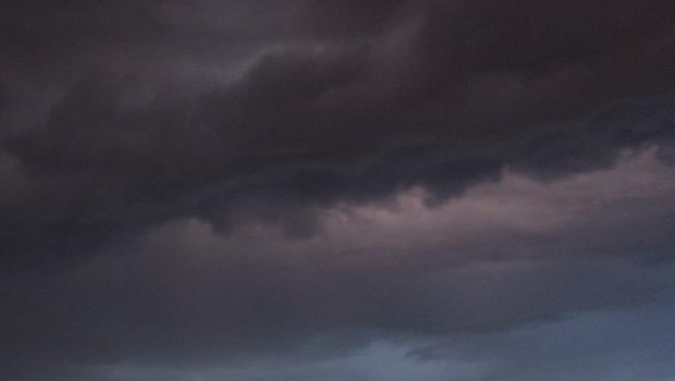 ep tormenta lluvia cielo nuboso rayos tempestad chubascos