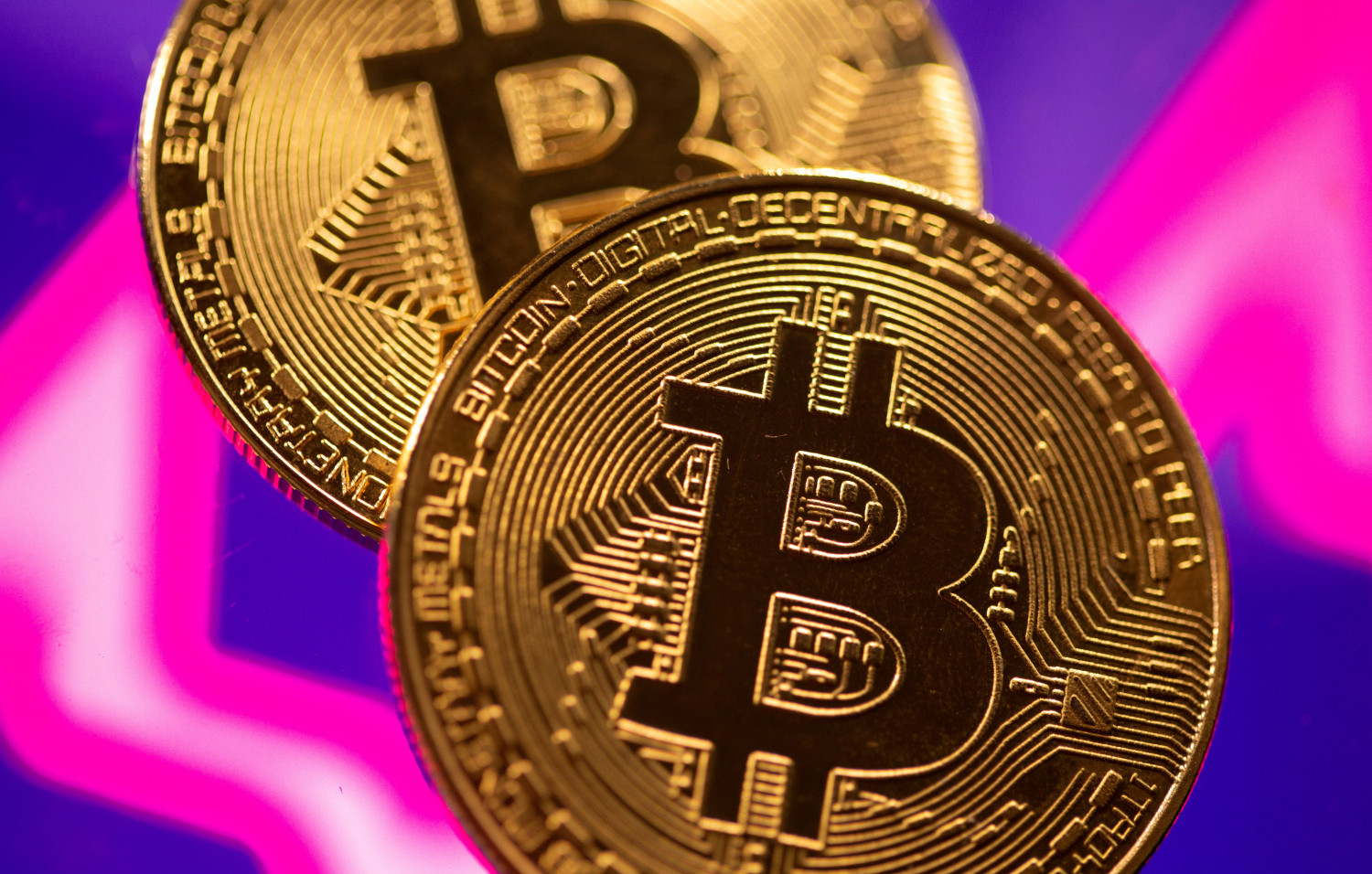 El bitcoin llega a perforar los 40.000 entre las sanciones y los ataques en Ucrania