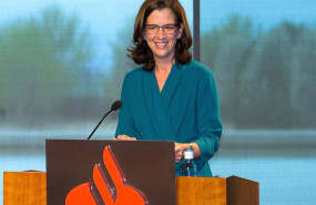 ep alejandra kindelan presidenta de la aeb