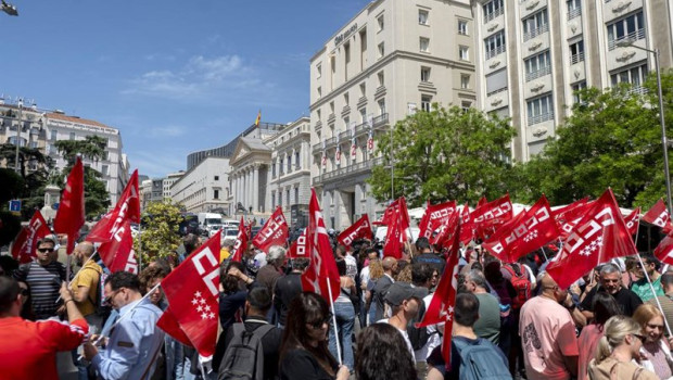 ep archivo   banderas de ccoo en una protesta del sindicato el pasado mes de abril