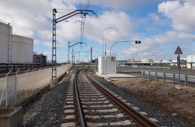 ep archivo   punto de encuentro entre las redes ferroviarias de adif y el port de tarragona