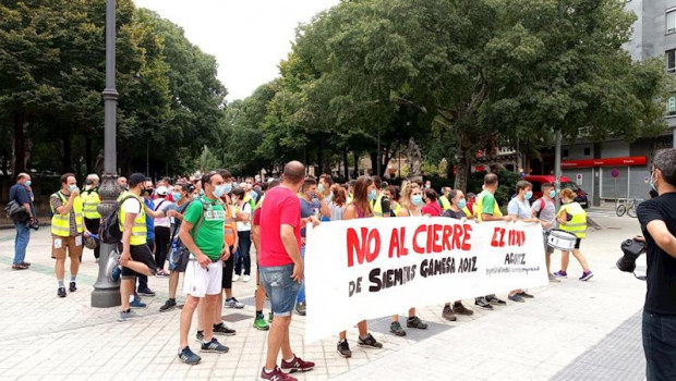 ep concentracion de los trabajadores de siemens gamesa aoiz frente al parlamento foral
