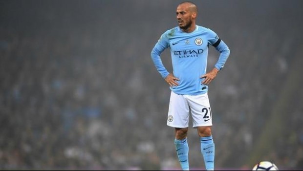 ep david silva jugadormanchester city con brazalete negroatentado