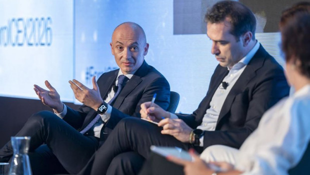 ep el ceo de inditex oscar garcia maceiras i y el vicepresidente primero y ministro de economia ep el ceo de inditex oscar garcia maceiras i y el vicepresidente primero y ministro de economia