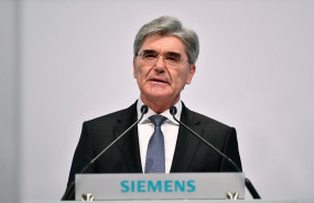 ep el presidente y consejero delegado de siemens joe kaeser