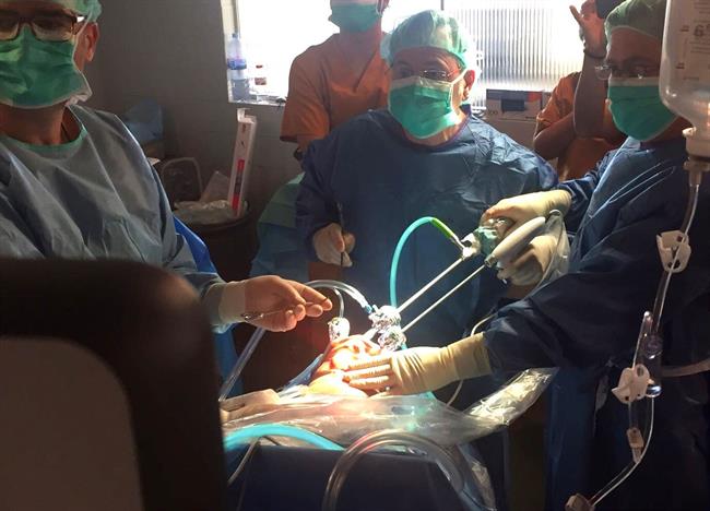 Extirpación de tiroides a través de la boca | HOSPITAL DE BELLVITGE ep extirpaciontiroidestravesla boca