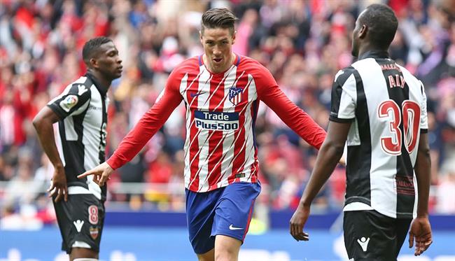 Fernando Torres tras anotar su primer gol del partido | ÁNGEL GUTIÉRREZ ep fernando torresanotarprimer golpartido