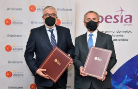 ep jose juan ruiz presidente del real instuto elcano y luis furnells presidente ejecutivo de grupo