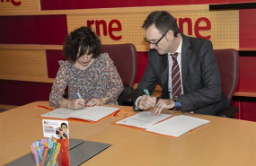 ep la directora de radio nacional de espana paloma zuriaga y el presidente de la fundacion crecer