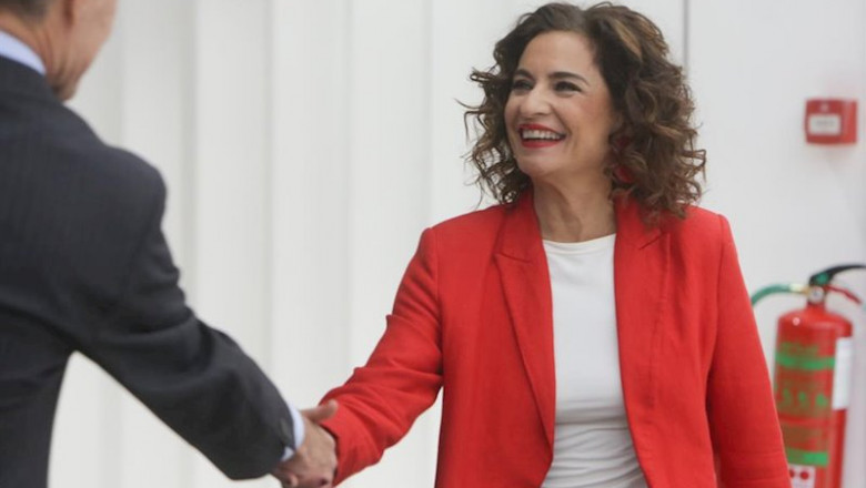 ep la ministra de hacienda en funciones maria jesus montero llega al debate en lasexta de las