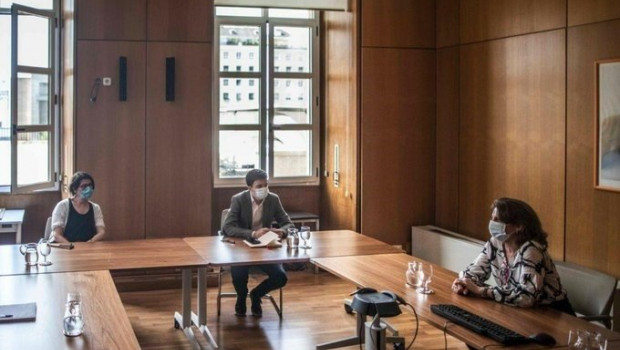 ep la vicepresidenta de transicion ecologica teresa ribera se reune con los diputados de mas pais