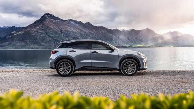 ep lexus lanza el nuevo lbx hibrido autorrecargable con motor de 136 cv y desde 33900 euros en ep lexus lanza el nuevo lbx hibrido autorrecargable con motor de 136 cv y desde 33900 euros en