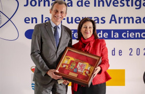 ep los ministros de ciencia e innovacion pedro duque y de defensa margarita robles