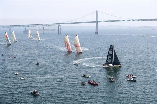 El MAPFRE comienza el regreso a Europa en el grupo de cabeza | AINHOA SANCHEZ/VOLVO OCEAN RACE
/ AINHOA SANCHEZ/ ep mapfre comienzaregresoeuropagrupocabeza