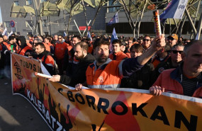ep movilizacion de los trabajadores de tubos reunidos en las inmediaciones del palacio euskalduna en
