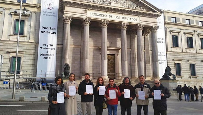 ep representantes de la plataforma estatal por la escuela publica frente al congreso de los