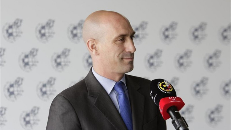 Rubiales en una comparecencia ante los medios | EUROPA PRESS - Archivo ep rubialesuna comparecencialos medios