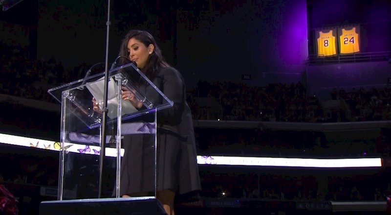 ep vanessa bryant durante el acto de recuerdo a kobe y gianna ep vanessa bryant durante el acto de recuerdo a kobe y gianna