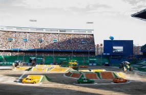 ep vicente calderonlos monster jam trucks