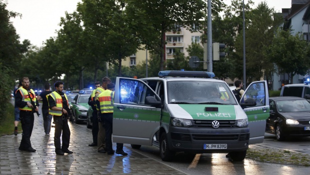 une-fusillade-eclate-dans-un-centre-commercial-de-munich