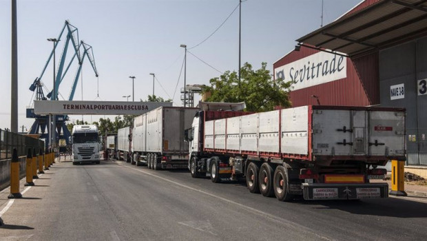 ep archivo   instalaciones del operador logistico servitrade en el puerto