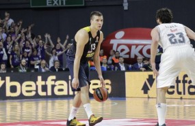 ep bogdan bogdanovic defendidosergio llullpartidoeuroliga ep bogdan bogdanovic defendidosergio llullpartidoeuroliga
