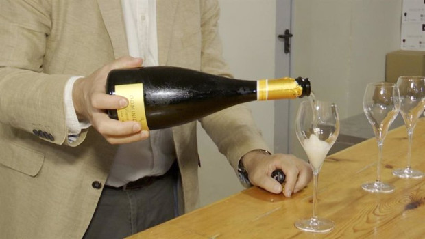ep cava de requena y almendralejo dan un paso gigante al entrar en el consejo regulador de la do