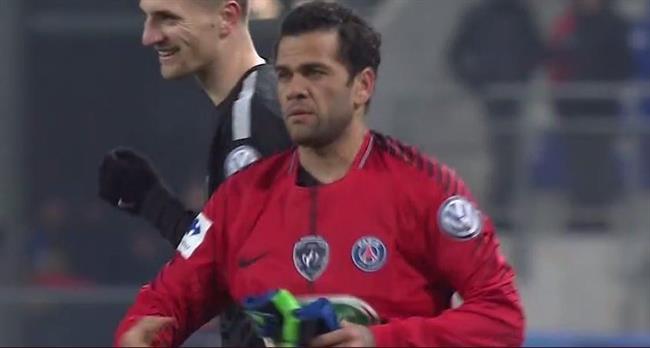 Dani Alves de portero con el PSG | EUROPA PRESS ep dani alvesporteropsg