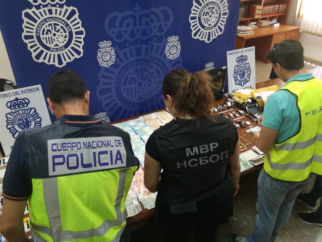 Detenidos 34 Miembros De Una Organización Criminal Búlgara Que Pretendía Hacerse | POLICÍA NACIONAL ep detenidos 34 miembrosuna organizacion criminal bulgarapretendia hacerse