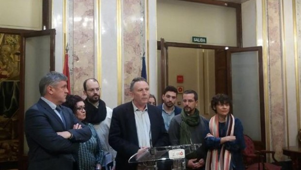 Diputados tras un viaje al Sáahra Occidental | TWITTER ENRIC BATALLER ep diputadosun viajesaahra occidental