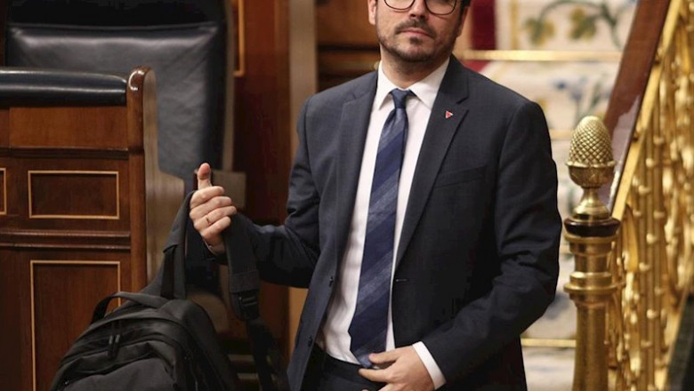 El ministro de Consumo, Alberto Garzón, abandona el hemiciclo del Congreso, durante la primera sesión de control al Gobierno en la XIV Legislatura, en el Congreso de los Diputados, Madrid (España), a 12 de febrero de 2020. | Eduardo Parra - Europa Press ep el ministro de consumo alberto garzon abandona el hemiciclo del congreso durante la primera