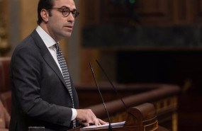 ep el ministro de economia carlos cuerpo interviene durante una sesion plenaria en el congreso de 20250430180903