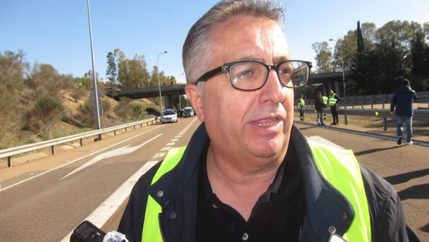 ep el secretario general de upa-uce ignacio huertas en los cortes de carretera en badajoz