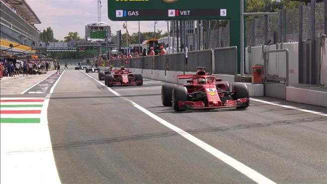 Kimi Raikkonen y Sebastian Vettel, ambos de Ferrari, en el circuito de Monza | @F1 ep kimi raikkonensebastian vettel ambosferrari encircuitomonza