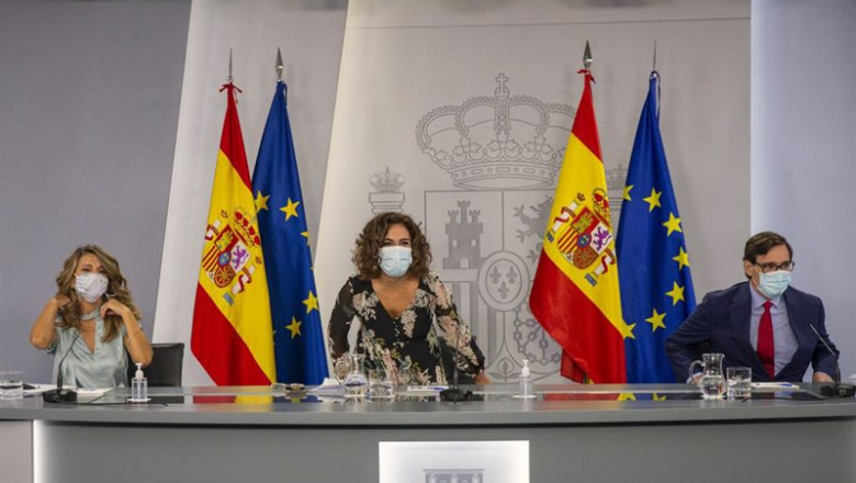 ep la ministra de trabajo y economia social yolanda diaz la ministra de hacienda y portavoz maria