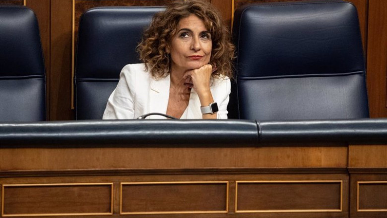 ep la vicepresidenta primera y ministra de hacienda maria jesus montero durante la sesion de control ep la vicepresidenta primera y ministra de hacienda maria jesus montero durante la sesion de control