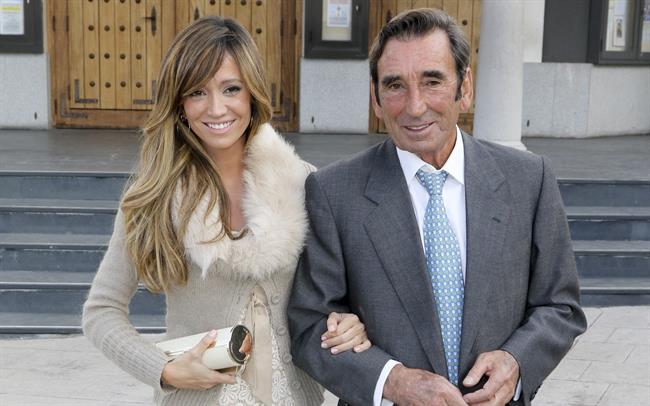 Dámaso González (derecha) con su hija Marta González. | MARTA GONZÁLEZ CON SU PADRE DÁMASO/EUROPA PRESS ep marta gonzalez damaso
