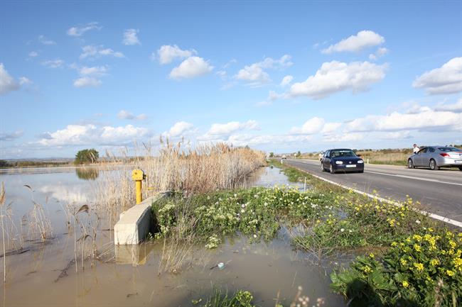 El río Ebro junto a la carretera de Pina, debido a la crecida extraordinaria | GOBIERNO DE ARAGÓN ep rio ebroacarreterapina debidola crecida extraordinaria