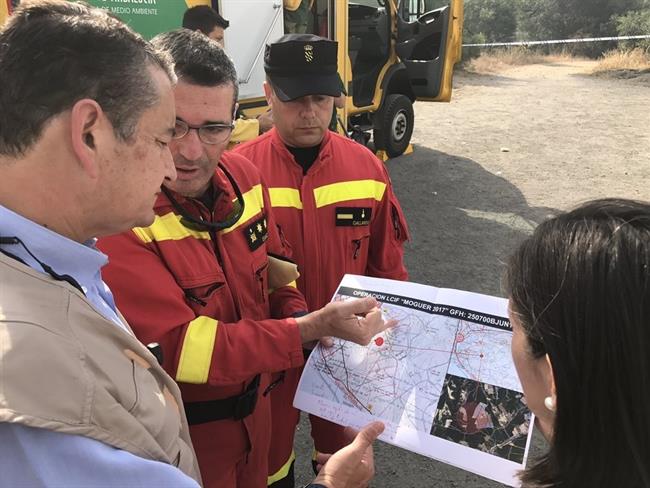 ep antonio sanz visitazona afectadaincendiomoguer huelva