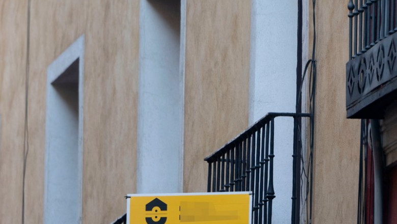 Archivo - Cartel de alquiler en un edificio en Madrid, (España). | Alberto Ortega - Europa Press - Archivo ep archivo cartel de alquiler en un edificio en madrid espana