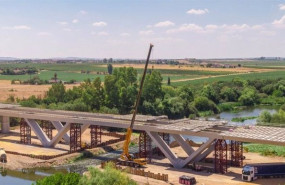 ep archivo   obras de un puente en badajoz
